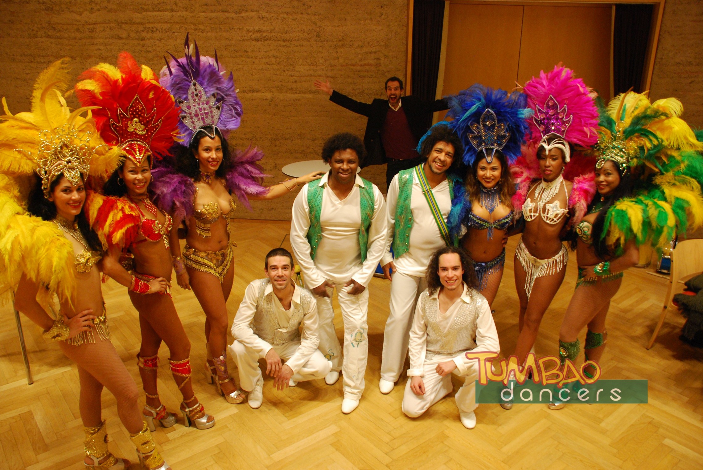 Brasilianische Tänzerinnen mit Batucada Tumbao Dance Company